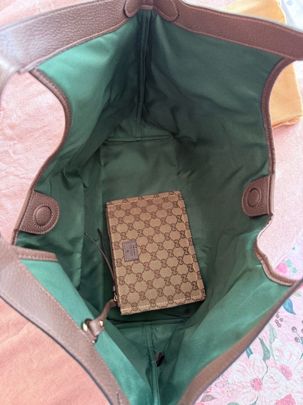 Inspired By Giglio Large Tote - Picture 6 of 7